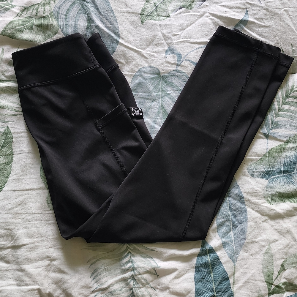 Constantly Varied Gear Black Out Skull Edition Capri Leggings